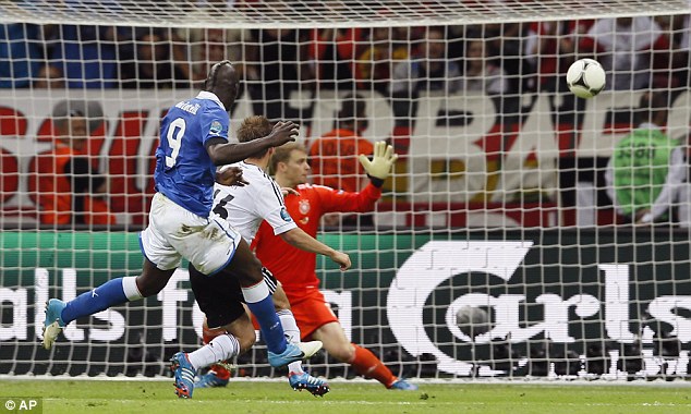 Gol Mario Balotelli Itali vs Jerman