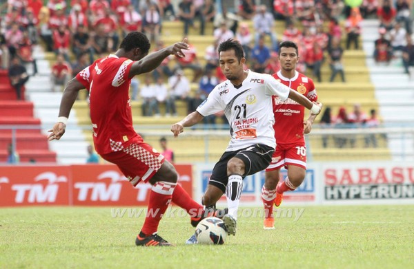 Terengganu 4-2 kelantan piala fa 2013