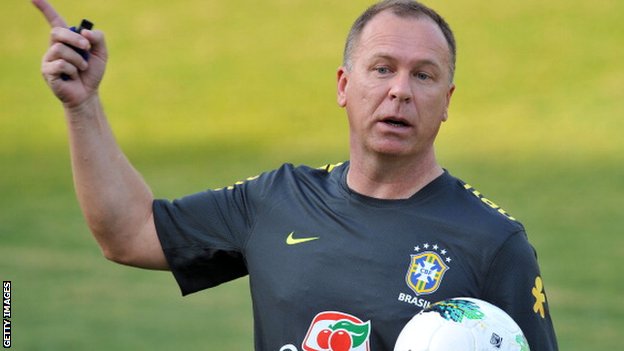 Brazil pecat jurulatih Mano Menezes