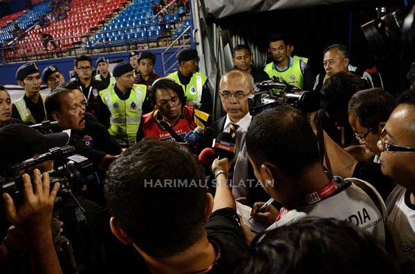 insiden kekecohan t-team boikot game lawan jdt di larkin piala fa 2014