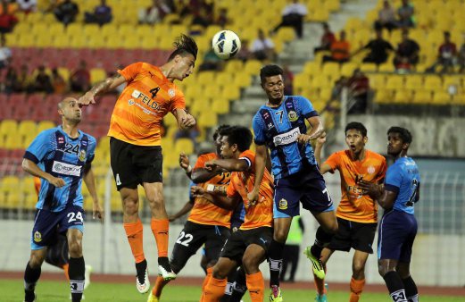 Felda United vs ATM 2015